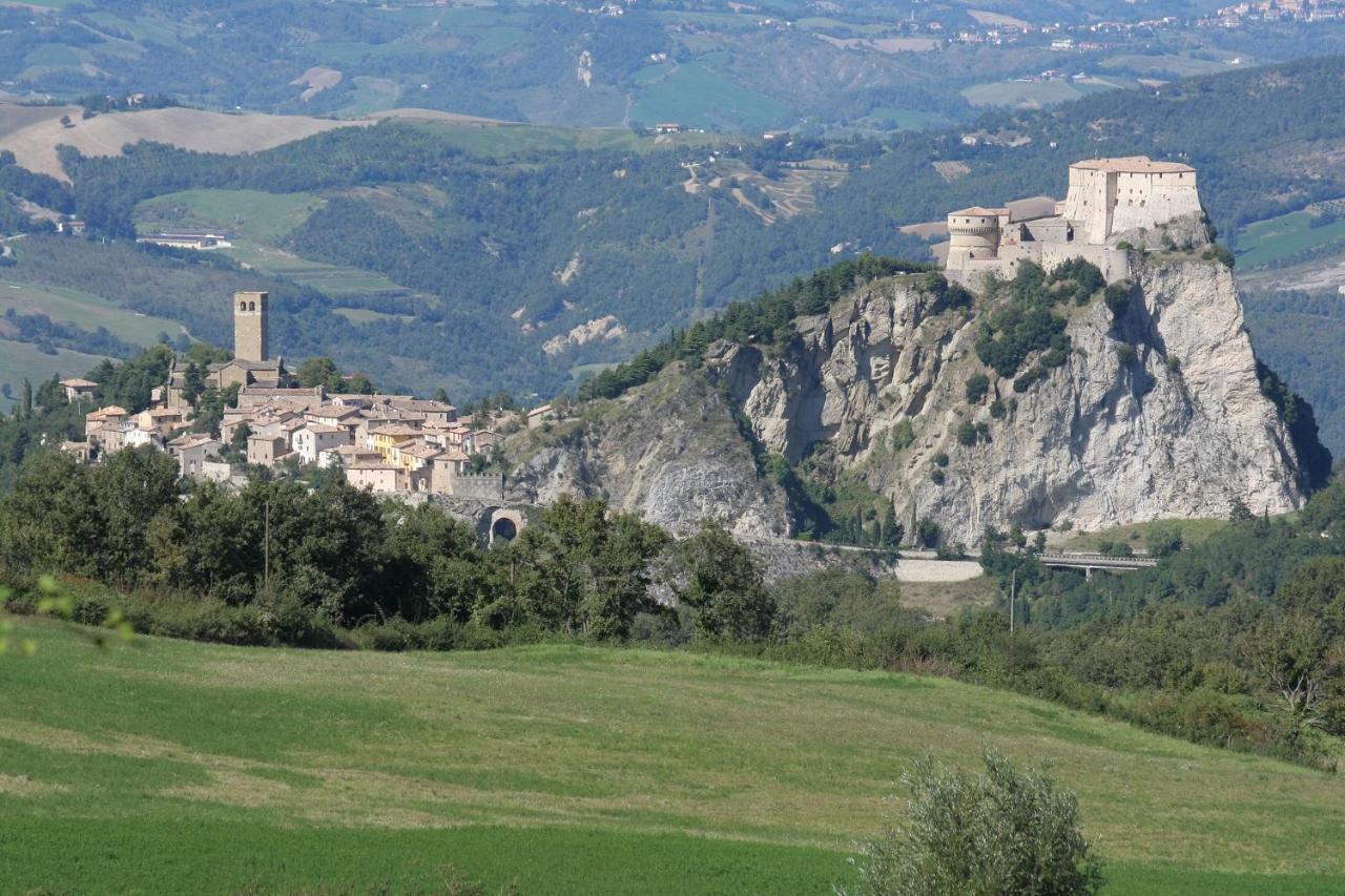 San Leo Albergo Diffuso Exterior foto